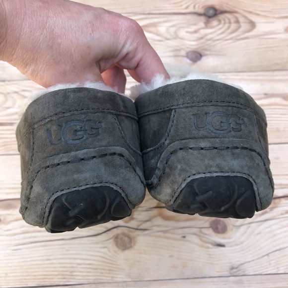 UGG Men’s Ascot Shearling Lined Suede Slipper - Picture 8 of 16